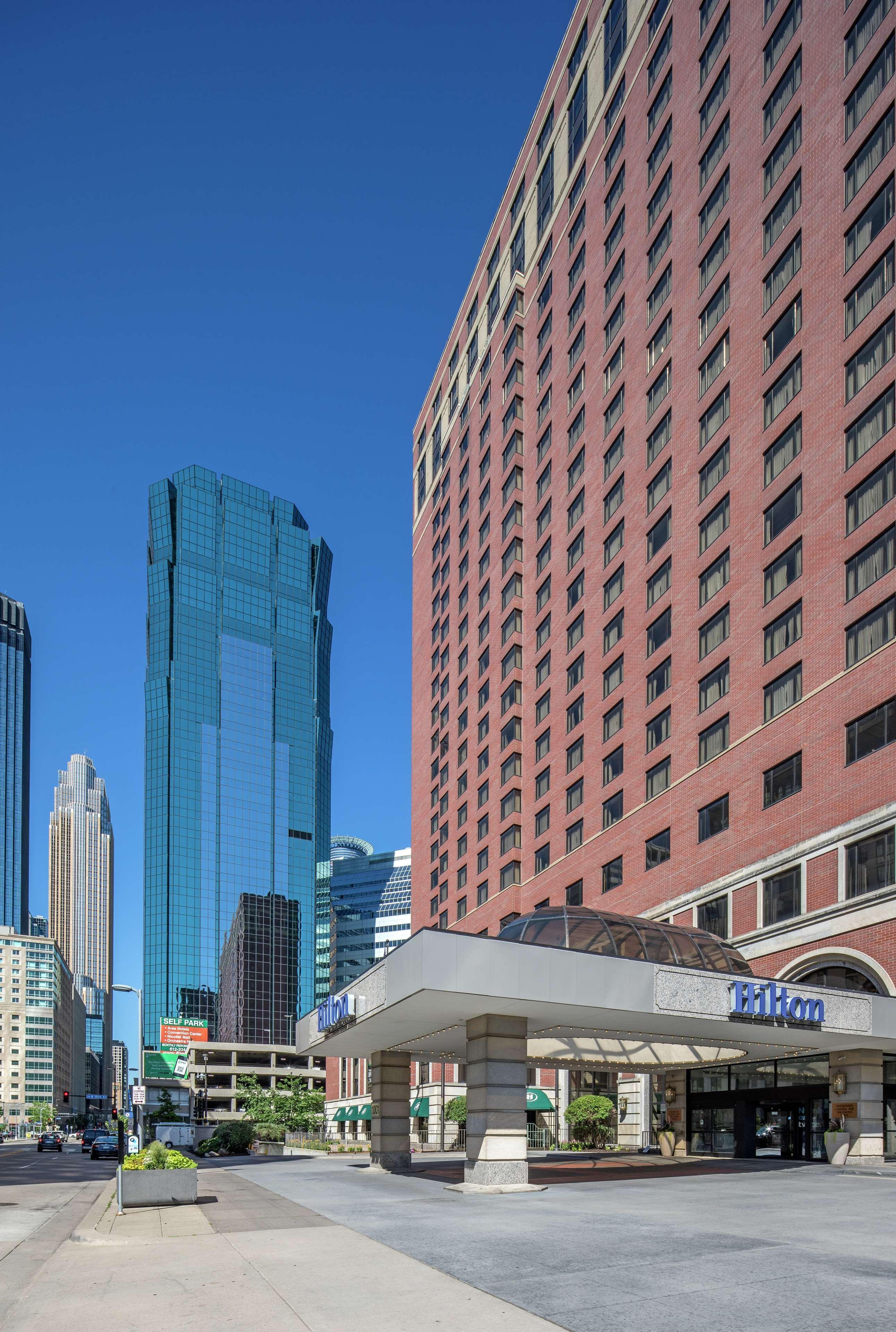 Hilton Minneapolis Exterior foto