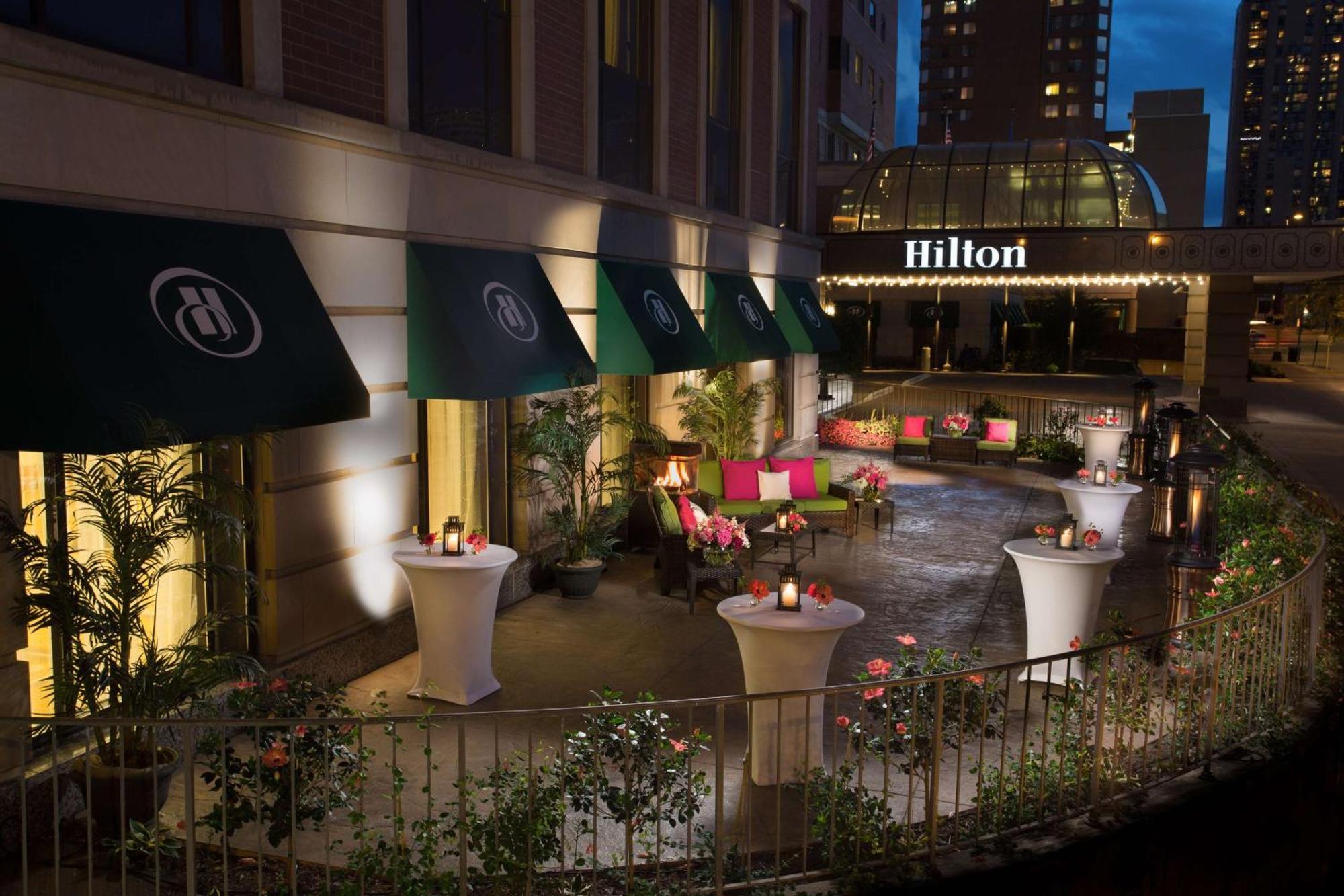 Hilton Minneapolis Exterior foto